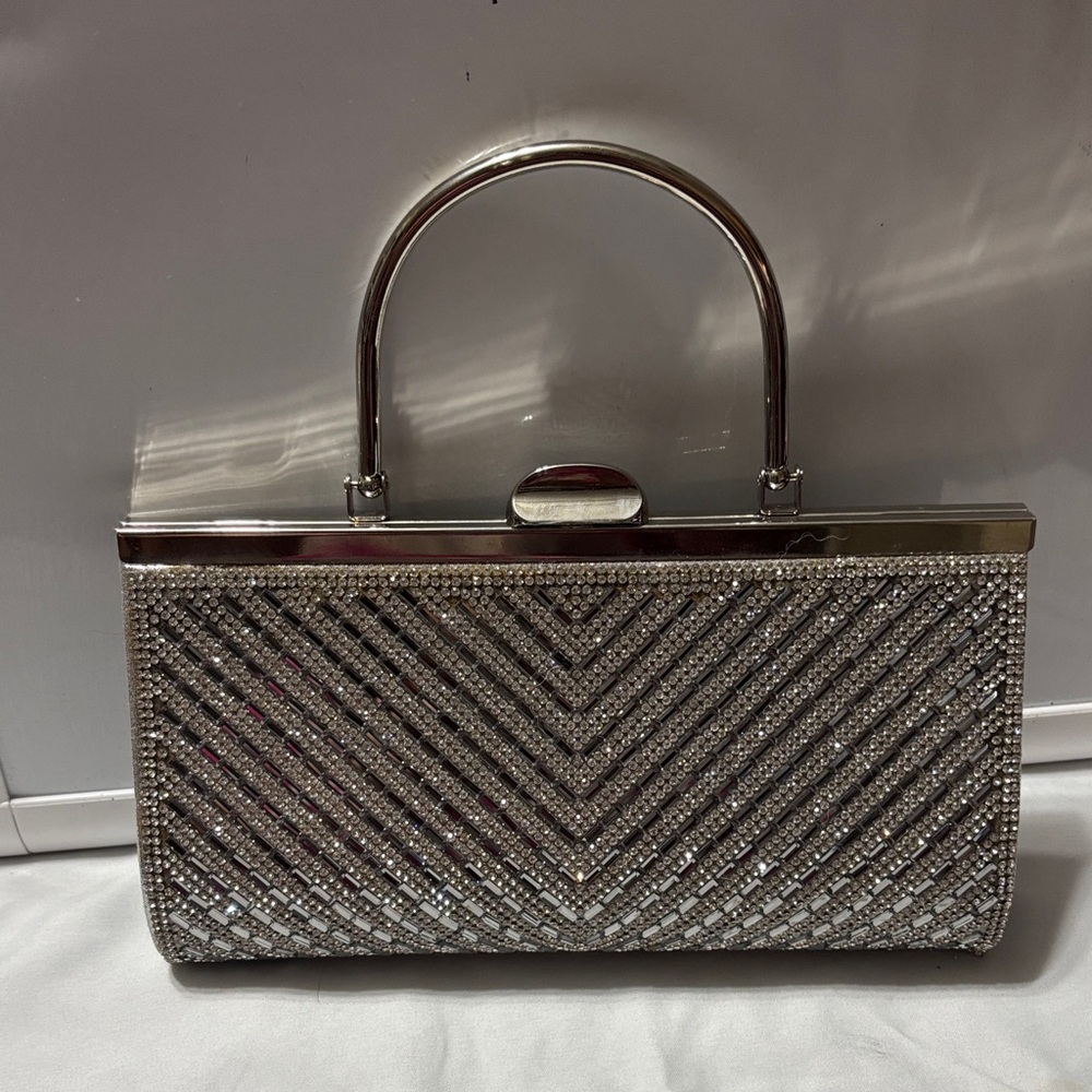 Source Unknown Beautiful Silver Chevron Clutch - image 1